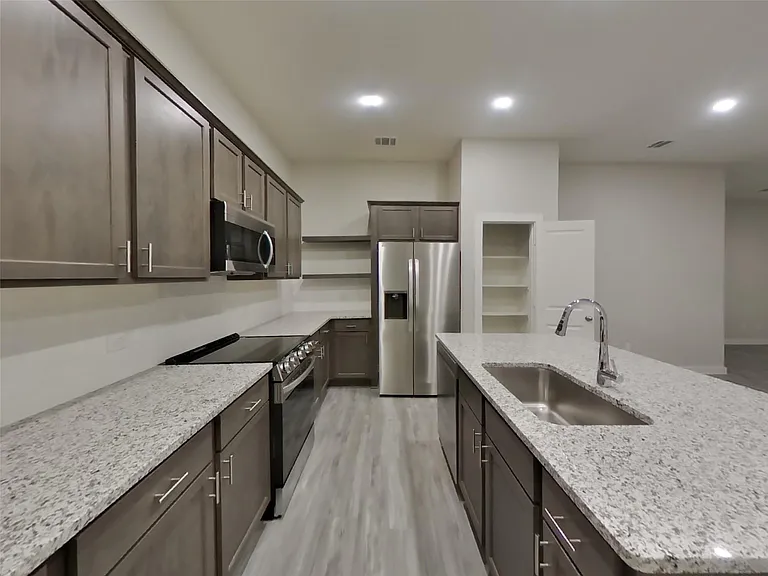 22705 Terrazzo Dr — Photo 6