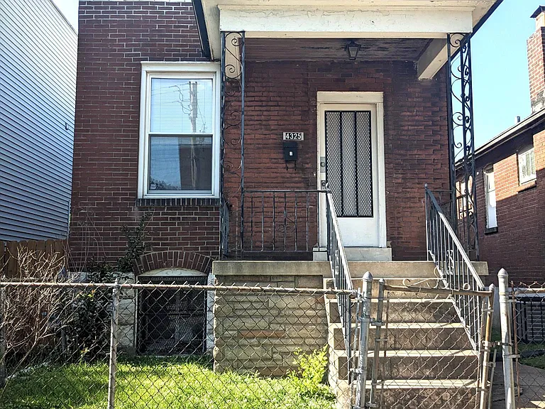 4325 Norfolk Ave — Photo 1