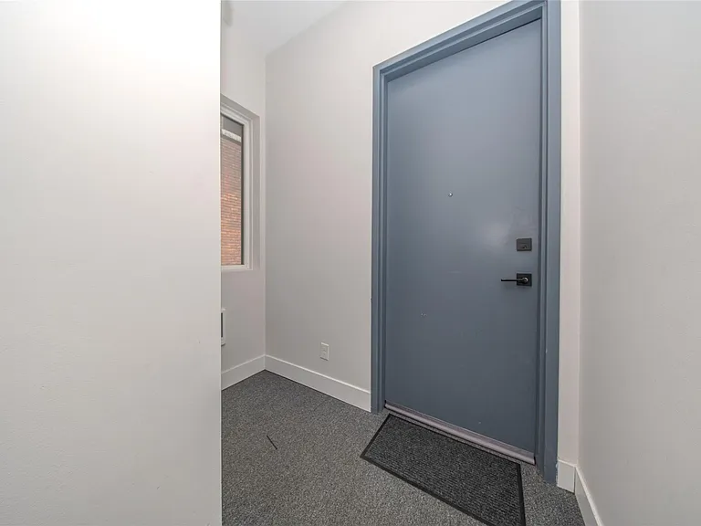 4530 Commonwealth St #1 — Photo 11