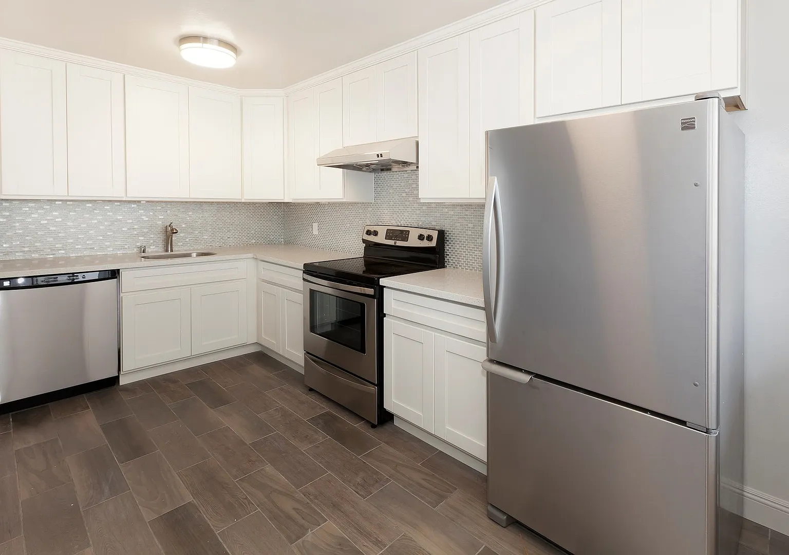 257 Athol — Photo 2