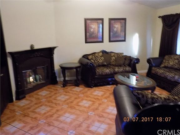 2nd image of 733 Poinsettia Pl