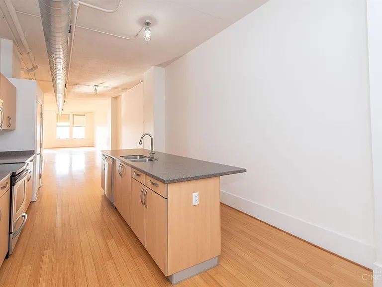 18 E 4th St #501 — Photo 10