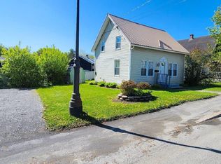 35 Presque Isle St, Fort Fairfield, ME 04742