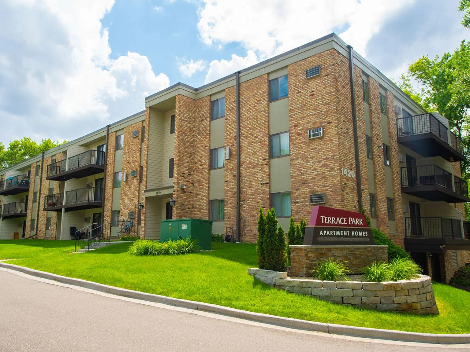Terrace Park Apartments — Photo 1