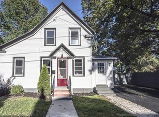 40 River Rd, Winthrop, MA 02152