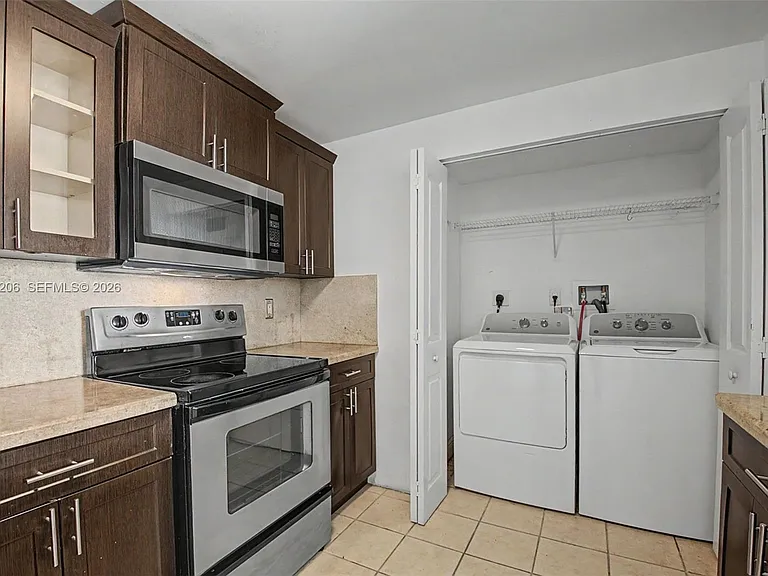 1250 S Miami Ave — Photo 6
