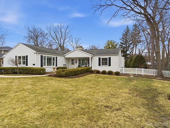 3rd image of 629 Peck Rd