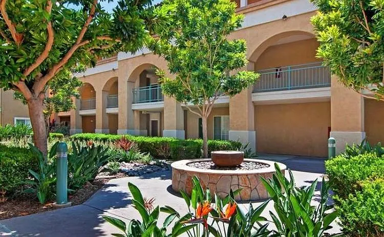 2150 Camino De La Reina #315 — Photo 25