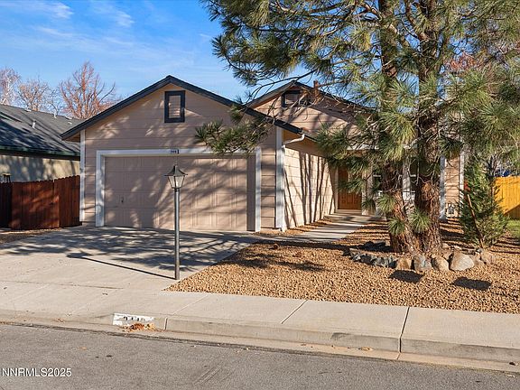 2nd image of 2449 Harvest Dr