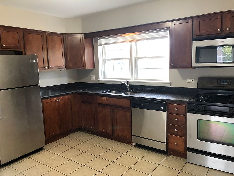 1st image of 9203 Monroe Ave #20