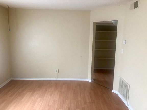 2nd image of 5529 Freeman Ave APT A