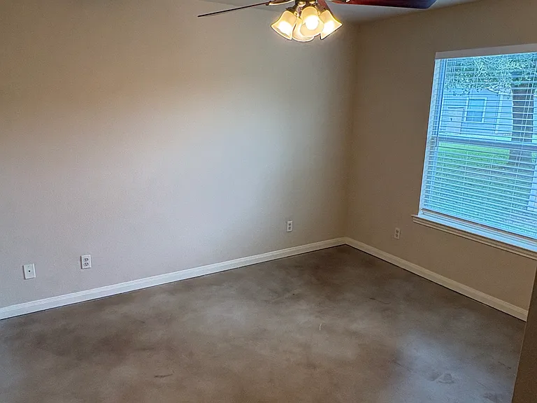 281 Springs Hill Cir — Photo 13