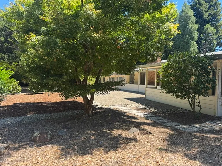 3345 Rowland Dr — Photo 29