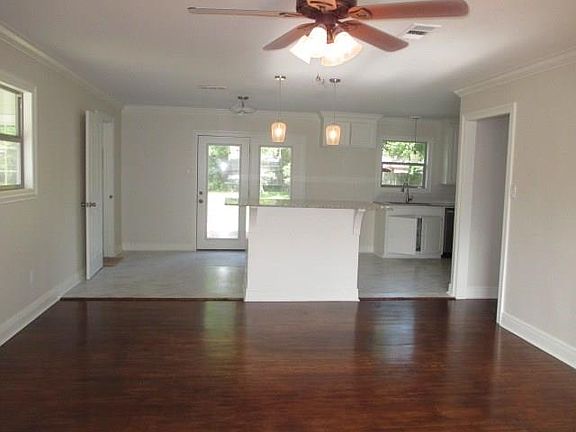 4th image of 5203 Blanche Dr