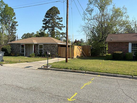 2nd image of 101 Magnolia Dr