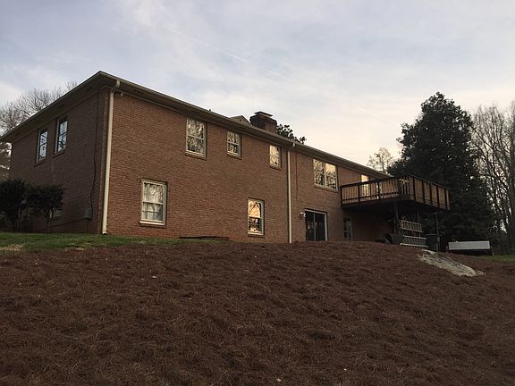 4th image of 2333 Jefferson Ave