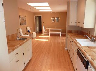 14 Scenic Ct, Orinda, CA 94563