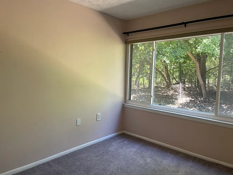 7712 Hanover Pkwy #103 — Photo 24