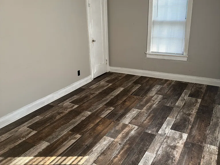 815 Maple St — Photo 6
