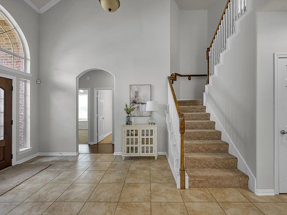 5th image of 25203 Auburn Terrace Dr