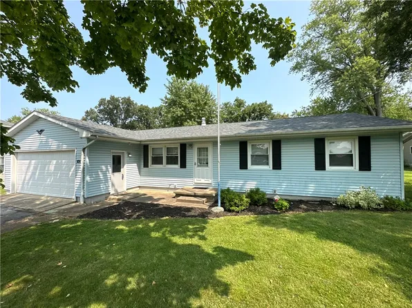 105 South St, Alvin, IL 61811