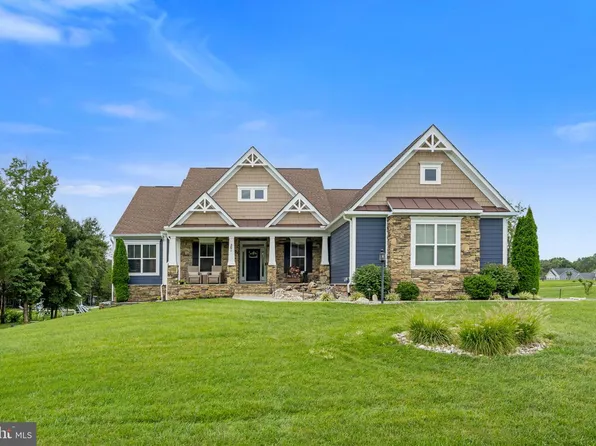 201 Saratoga Woods Ln, Stafford, VA 22556