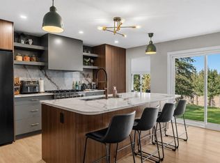 2316 S State Rd SW, Calgary, AB T3C 3M6