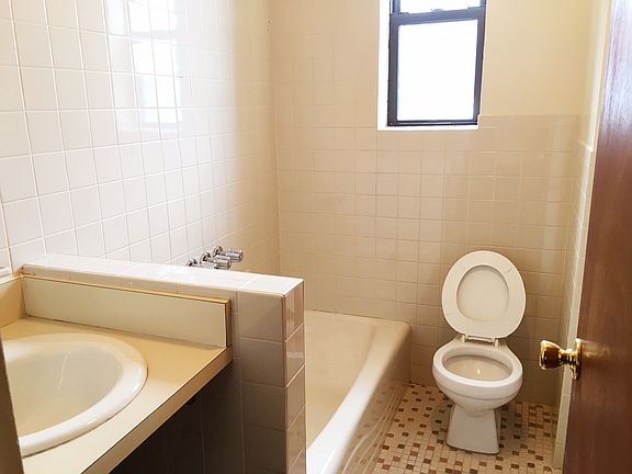 4th image of 3426 41st St APT 2B
