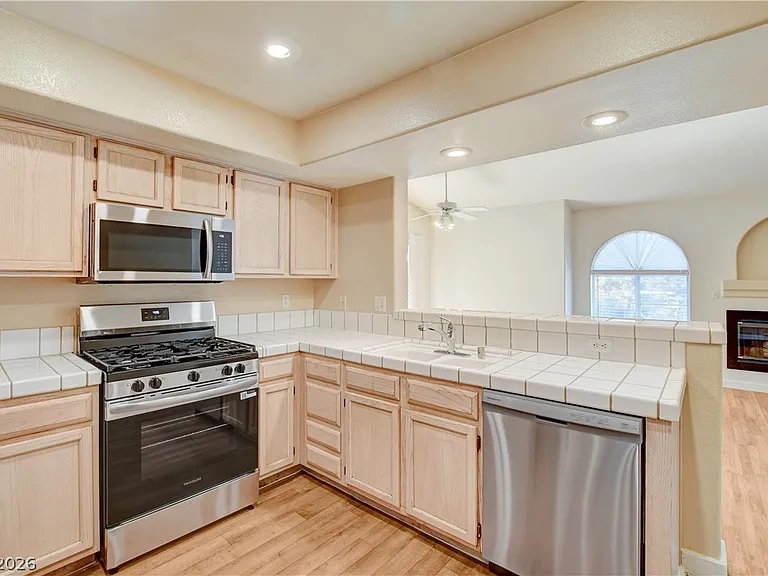 7950 W Flamingo Rd #2166 — Photo 12