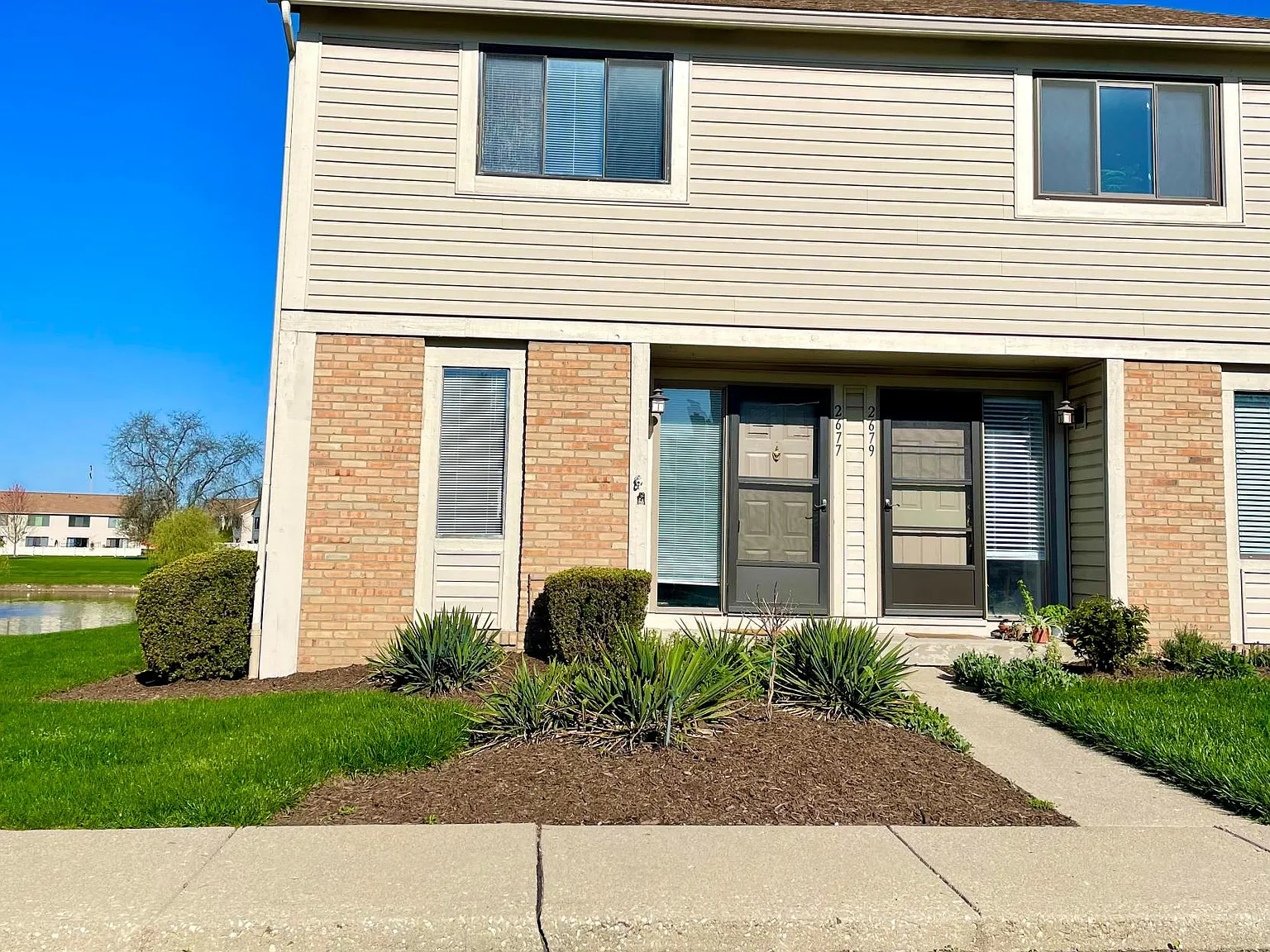 2 bed, 1202 sqft, $1,800 — Photo 1