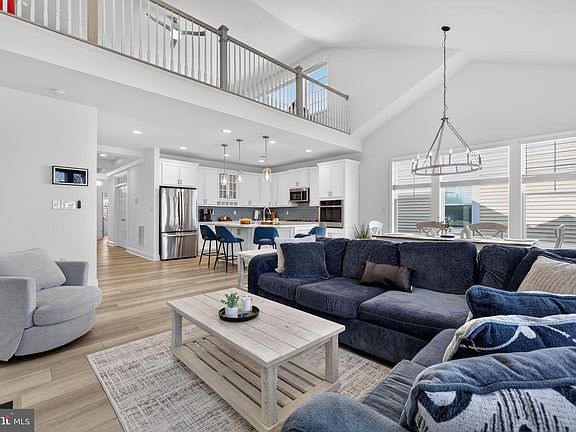 2nd image of 19404 Loblolly Cir