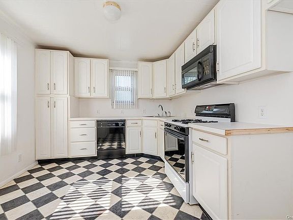2nd image of 16 Cambridge Ave