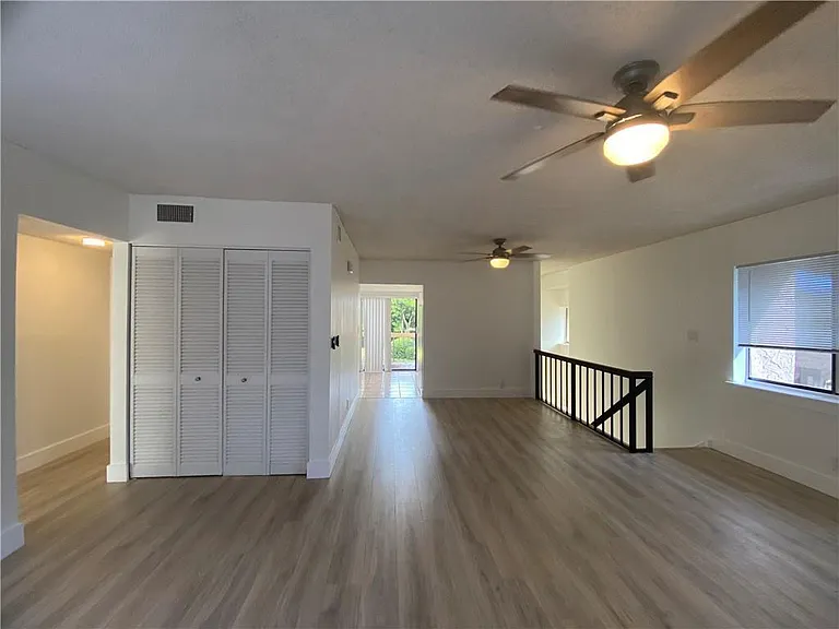 191 Wimbledon Lake Dr — Photo 8