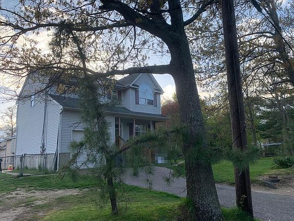 3rd image of 94 Hemlock Dr