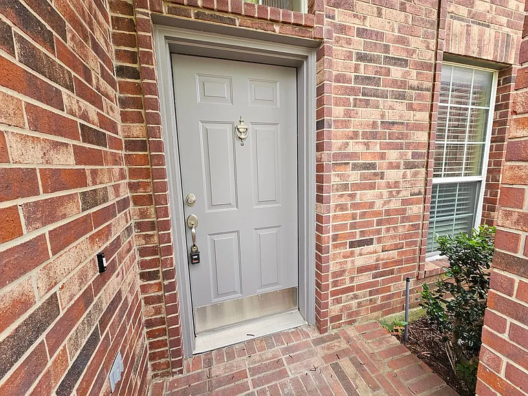 305 Cold Mountain Trl — Photo 9