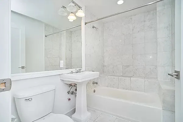 Rented by REAL New York | media 27