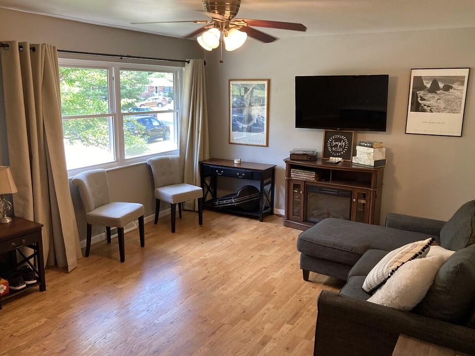 1st image of 2226 Genevieve Ln