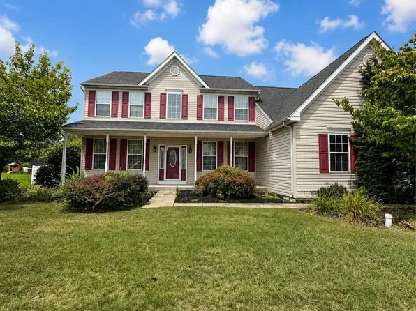 1010 Andrews Ln, Pennsburg, PA 18073