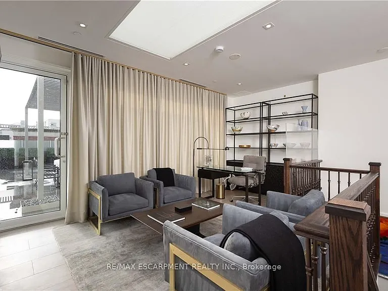 300 Randall St #Penthouse 1 — Photo 40