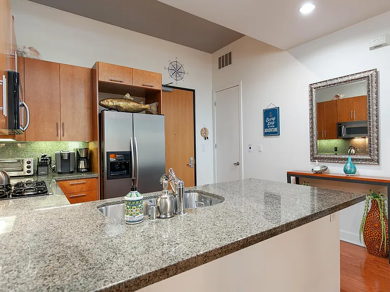 1050 Island Ave — Photo 10