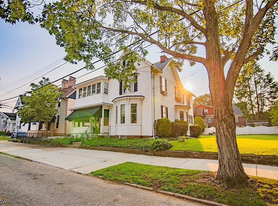 1st image of 1207 Juliana St