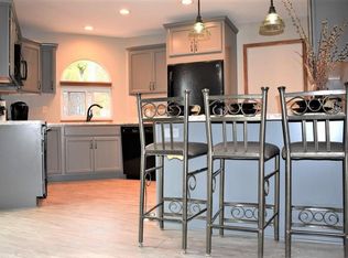 918 Westport Dr, Port Washington, WI 53074
