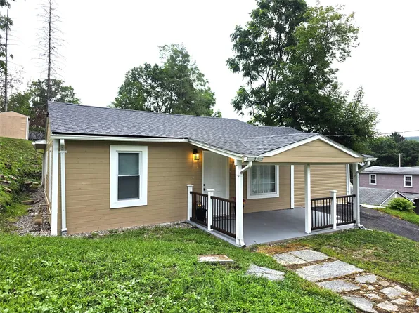 806 Martin St, Endicott, NY 13760