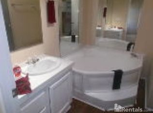 5509 Country Club Rd, Greensboro, NC 27406