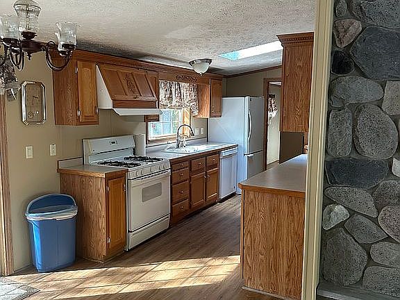 4th image of 255 N Hidden Forest Ct