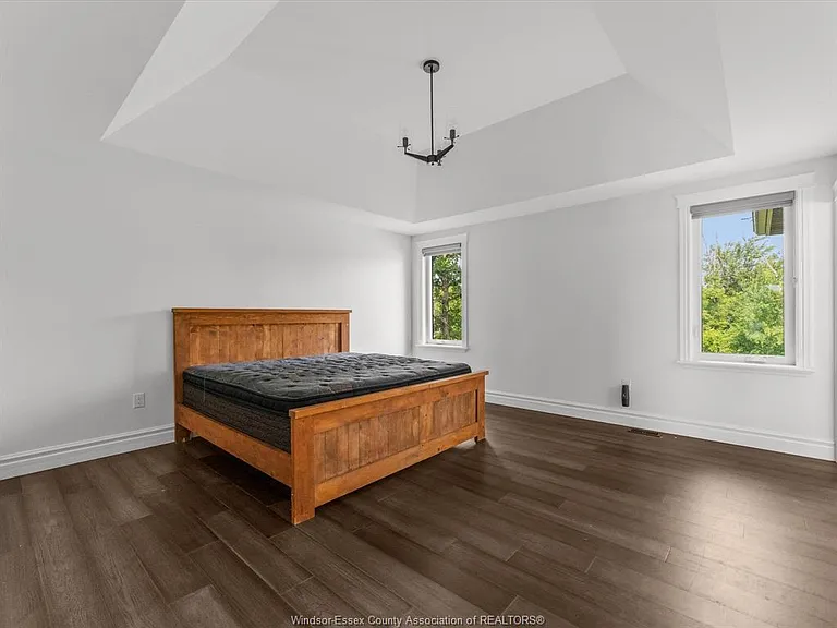 93 Belleview Dr — Photo 25