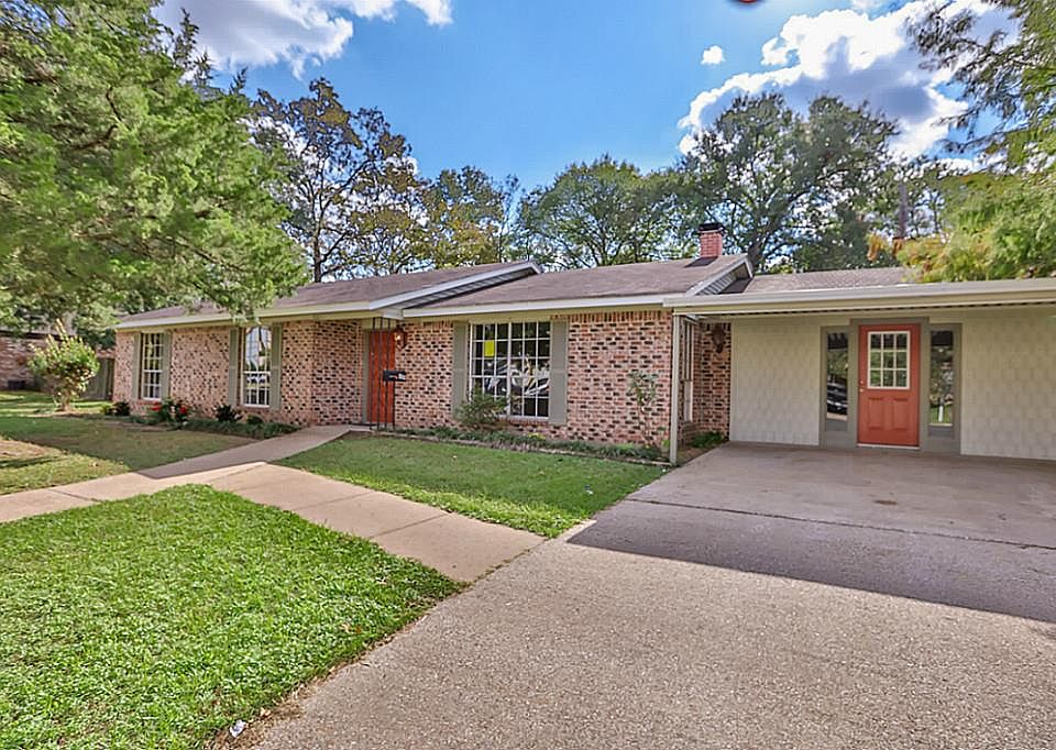 1st image of 104 Normal Park Dr