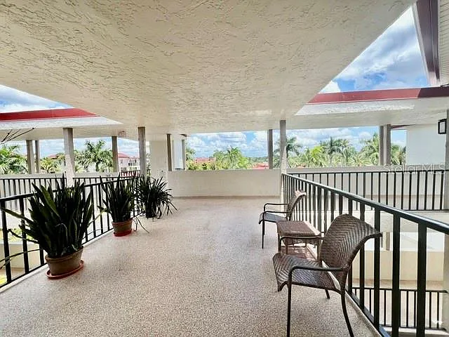 2 bed, 2.0 bath, 1547 sqft, $5,350 — Photo 3