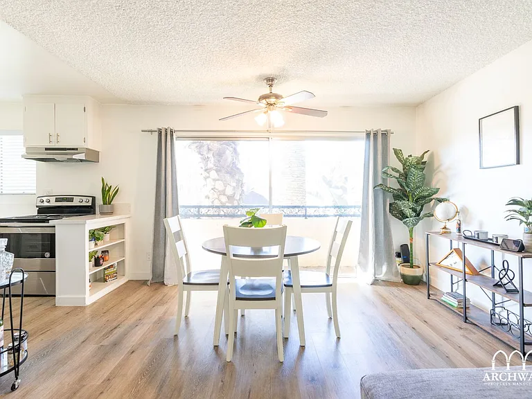 10725 Acama St — Photo 30