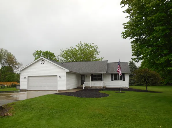 10114 Bristol St, Rock Falls, IL 61071